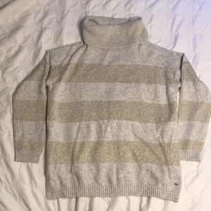 Tommy Hilfiger sweater (new)